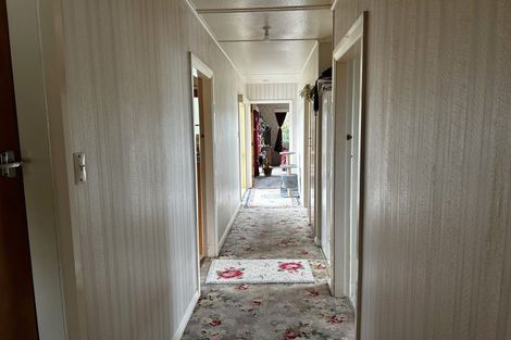 Photo of property in 16 George Street, Dannevirke, 4930