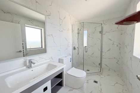 Photo of property in 171a Forrest Hill Road, Forrest Hill, Auckland, 0620