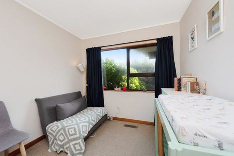 Photo of property in 16a Parklands Drive, Karori, Wellington, 6012