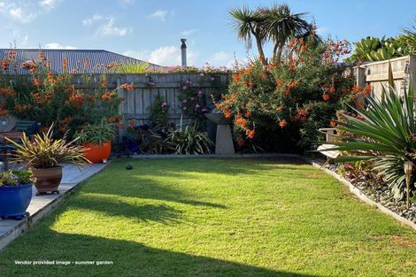 Photo of property in 5 Byron Brown Place, Otaki Beach, Otaki, 5512