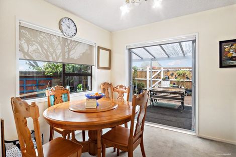 Photo of property in 1/216 Edmonton Road, Te Atatu South, Auckland, 0610