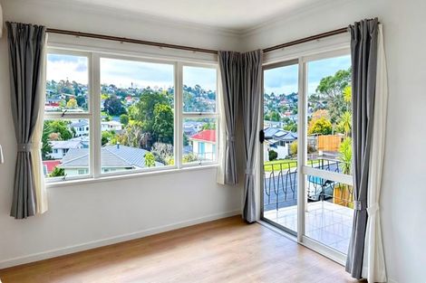 Photo of property in 4 Ayton Drive, Totara Vale, Auckland, 0629