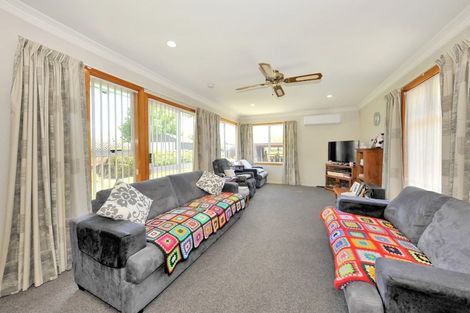 Photo of property in 16 Carters Road, Aranui, Christchurch, 8061