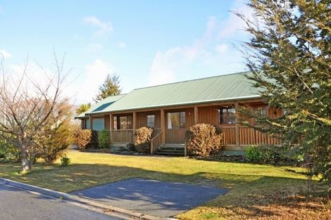Photo of property in 3 Glenfinnon Place, Wanaka, 9305