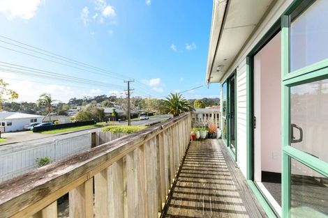 Photo of property in 220 Glengarry Road, Glen Eden, Auckland, 0602