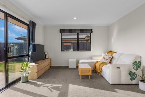 Photo of property in 5 Limbrick Crescent, Wigram, Christchurch, 8042