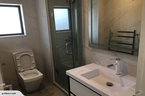 Photo of property in 16 Peony Mews, Oteha, Auckland, 0632