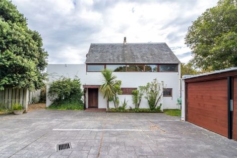 Photo of property in 102 Beachville Road, Redcliffs, Christchurch, 8081