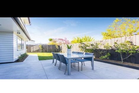 Photo of property in 293b Te Atatu Road, Te Atatu South, Auckland, 0610
