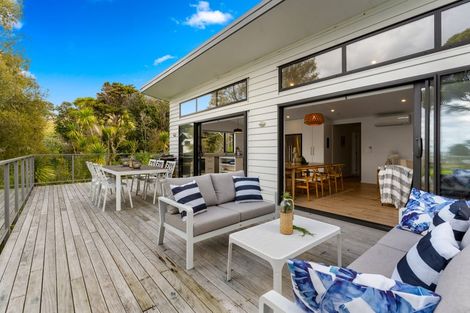 Photo of property in 1 Spray Crescent, Leigh, 0985