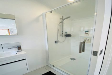 Photo of property in 4 Shearer Drive, Oakura, 4314