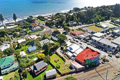 Photo of property in 15 Beach Road, Paekakariki, 5034
