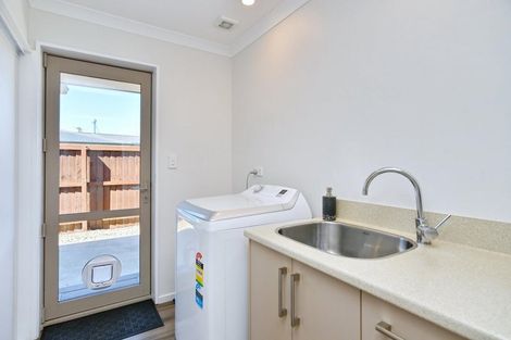 Photo of property in 7 Walnut Way, Rangiora, 7400