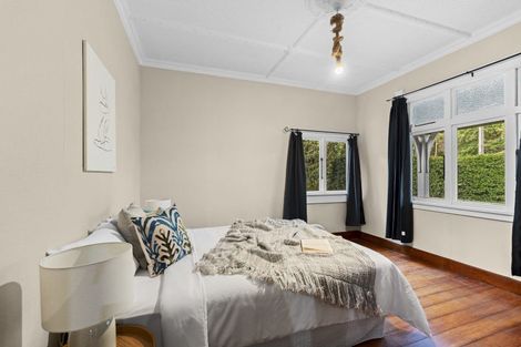 Photo of property in 11 Woodleigh Street, Frankleigh Park, New Plymouth, 4310