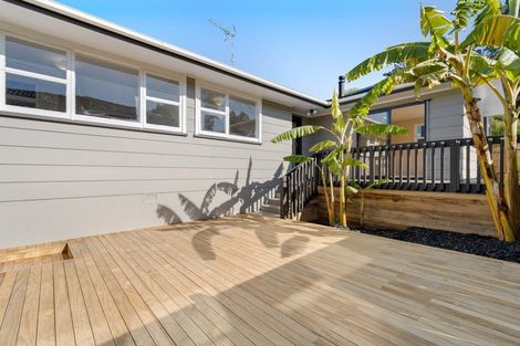 Photo of property in 76 Salamanca Road, Sunnynook, Auckland, 0620