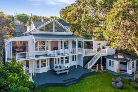 Photo of property in 36 Queen Street, Northcote Point, Auckland, 0627