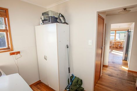 Photo of property in 15 Bayly Street, Waitara, 4320