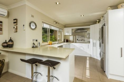 Photo of property in 58 English Oak Drive, Schnapper Rock, Auckland, 0632