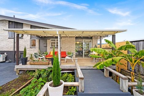 Photo of property in 27 Kohe Street, Parahaki, Whangarei, 0112