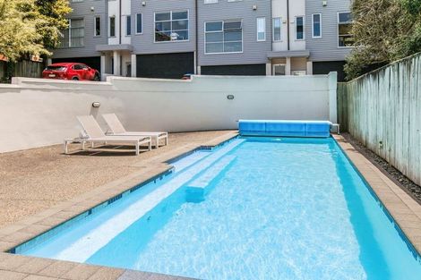 Photo of property in 6m Carlton Gore Road, Grafton, Auckland, 1023