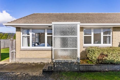 Photo of property in 20a Parera Grove, Heretaunga, Upper Hutt, 5018