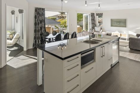 Photo of property in 90 Washbourn Drive, Richmond, 7020