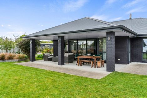 Photo of property in 32 Mill Grove, Clareville, Carterton, 5713