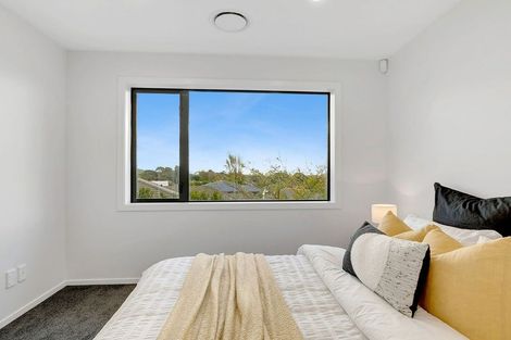 Photo of property in 68 Kakariki Grove, Waikanae, 5036