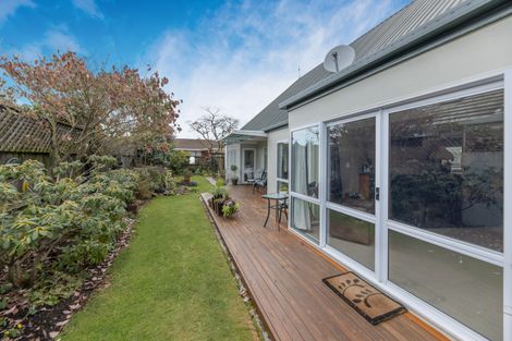 Photo of property in 46 Westgrove Avenue, Avonhead, Christchurch, 8042