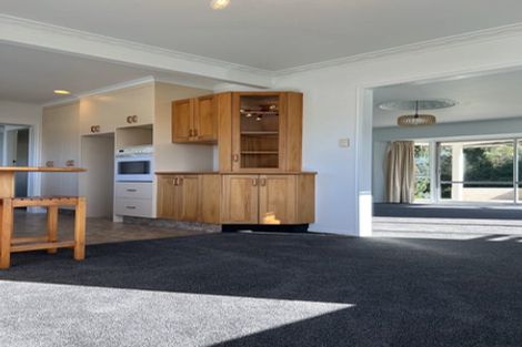 Photo of property in 54 Wairau Road, Oakura, 4314