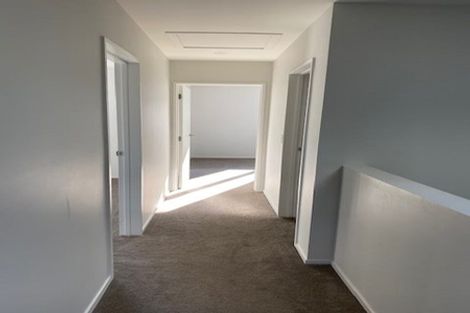 Photo of property in 9 Riroriro Close, Papakura, 2110