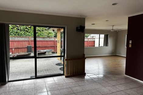 Photo of property in 1/47 Carnoustie Drive, Wattle Downs, Auckland, 2103