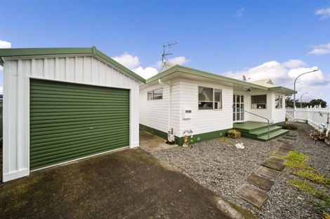 Photo of property in 57 Murray Avenue, Hawera, 4610