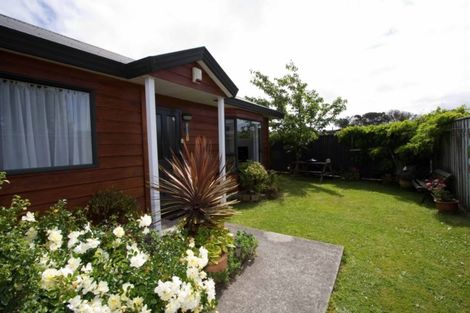 Photo of property in 35a Awamutu Grove, Waiwhetu, Lower Hutt, 5010