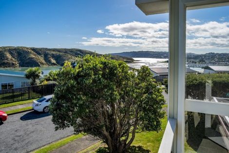 Photo of property in 2 Doon Grove, Papakowhai, Porirua, 5024