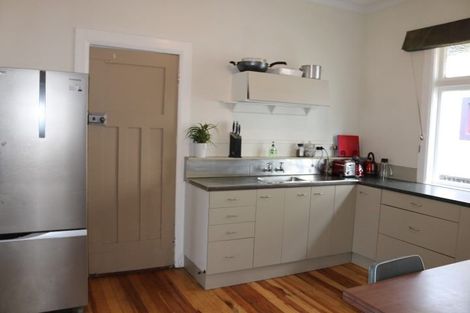 Photo of property in 12 Lyndhurst Street, Takaro, Palmerston North, 4412