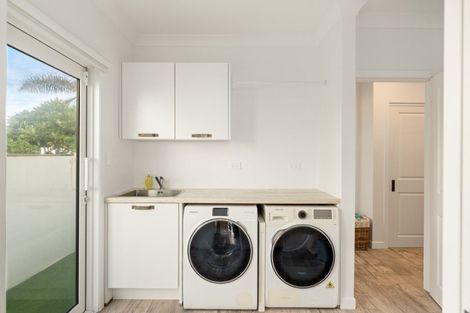 Photo of property in 53 Motiti Road, Papamoa Beach, Papamoa, 3118