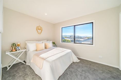 Photo of property in 24c Palmer Crescent, Silverstream, Upper Hutt, 5019