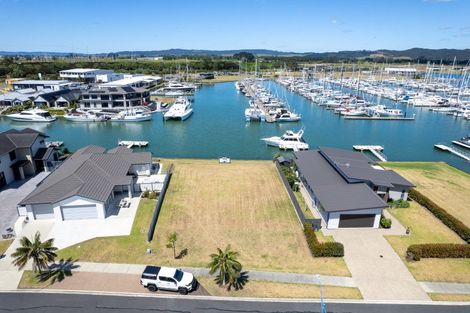 Photo of property in 16 Finch Street, One Tree Point, 0118