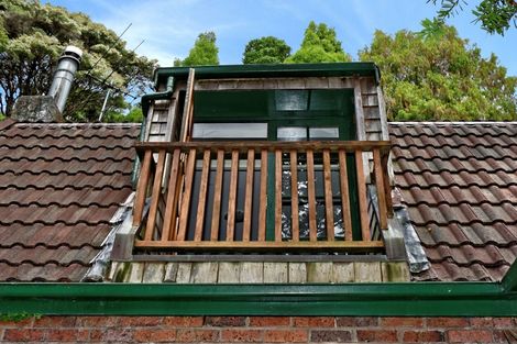 Photo of property in 31 Napuka Road, Henderson Valley, Auckland, 0612