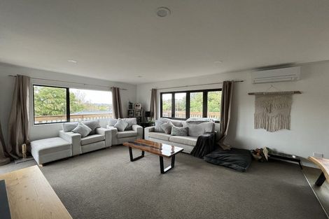 Photo of property in 77 Vipond Road, Stanmore Bay, Whangaparaoa, 0932