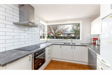 Photo of property in 127 Northcote Road, Northcote, Christchurch, 8052