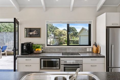 Photo of property in 16 Holland Close, Pauanui, Hikuai, 3579