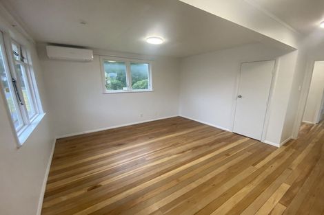 Photo of property in 3 Endeavour Street, Marfell, New Plymouth, 4310