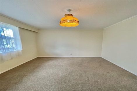 Photo of property in 16 Moeraki Road, Maoribank, Upper Hutt, 5018