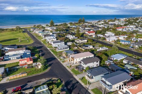 Photo of property in 17 Brighton Road, Waihi Beach, 3611
