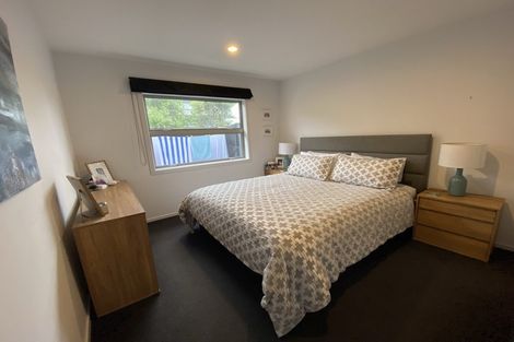 Photo of property in 6 Chestnut Close, Kelvin Grove, Palmerston North, 4414