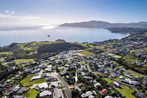 Photo of property in 12 Nancy Wake Place, Cable Bay, 0420