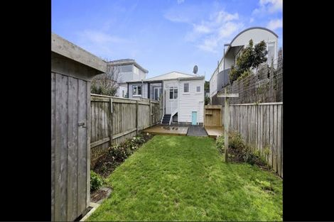 Photo of property in 23 Trent Street, Island Bay, Wellington, 6023