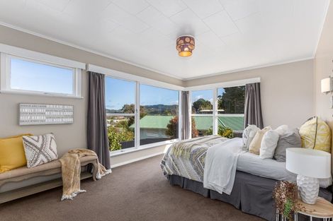 Photo of property in 43 Petrie Street, Wainuiomata, Lower Hutt, 5014